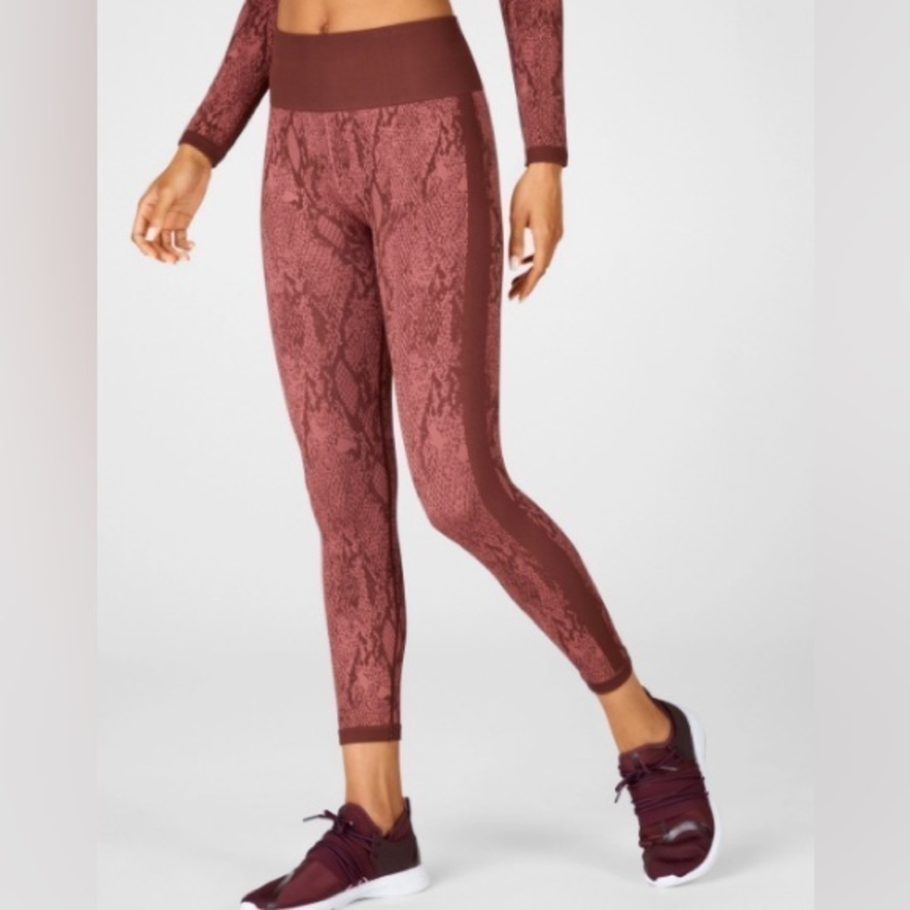 FABLETICS High-Waisted Seamless Snakeskin size small new with tags